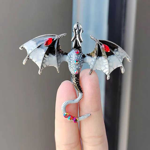 draak speld / broche zwart/wit